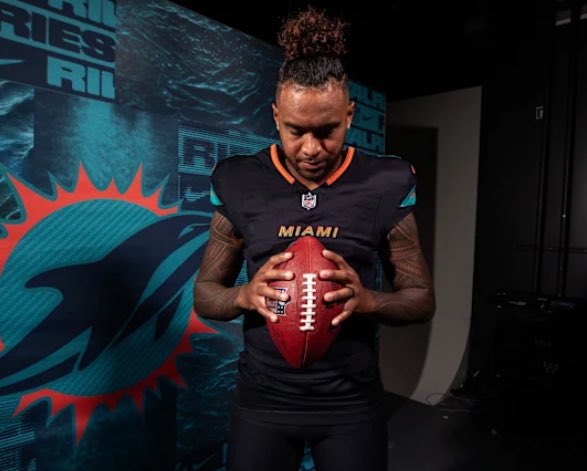 Reason (@the_real_reason) on Twitter photo Not going to lie, they’re pretty fire. #PhinsUp Not going to lie, they’re pretty fire. #PhinsUp