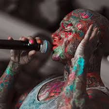 MrReshto's tweet image. تیلور سویفت برای هر کنسرتش ۱۳۰ میلیون دلار میگیره.
دریک بیشتر از ۱ میلیارد استریم تو اسپاتیفای داره.

ولی یه رپر ایرانی رکوردی زد که هیچکدومشون نداشتن:

👉 ۱۸ میلیون کامنت زیر یه پست اینستاگرام.