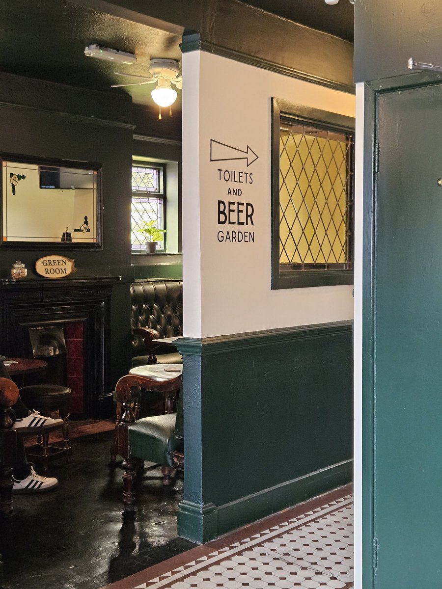 TheCrownInnSP's tweet photo. Big thank you to @chalkboards_by_mike for our new sign โ๏ธ
#thecrowninnstockport #beergarden #toilets #newsign #chalkboardsbymike https://t.co/cGZdQse0Rw