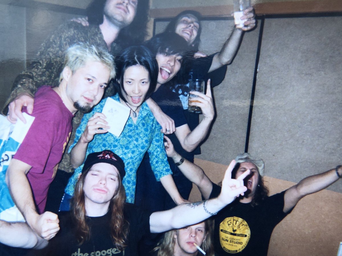 その時の前座を私の当時のバンド、マカロニが担当させて頂きました😊💞
大変貴重で楽しい3日間でした🤩
#Hellacopters #ヘラコプターズ