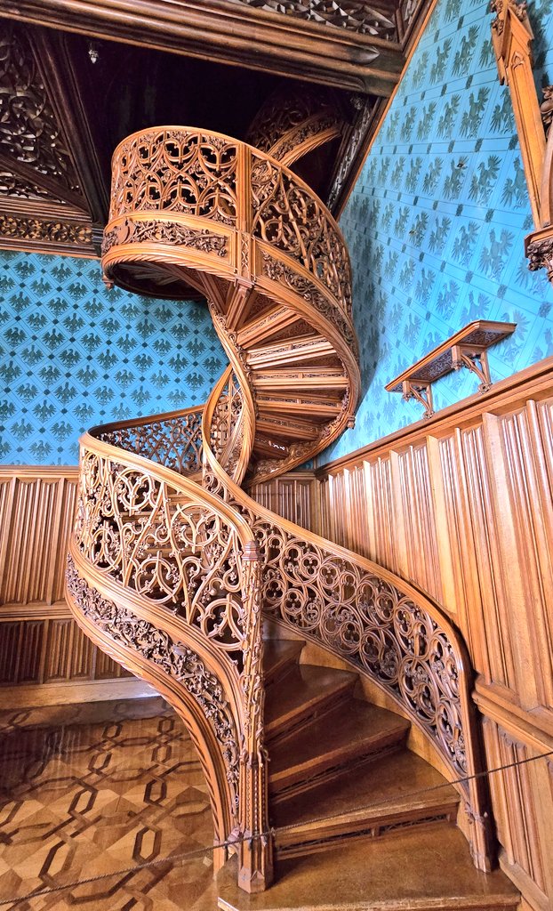 Oak staircase at Lednice Chateau. The staircase is assembled without a single metal part. Lednice, Moravian Margraviate. #chateau #castle #staircase