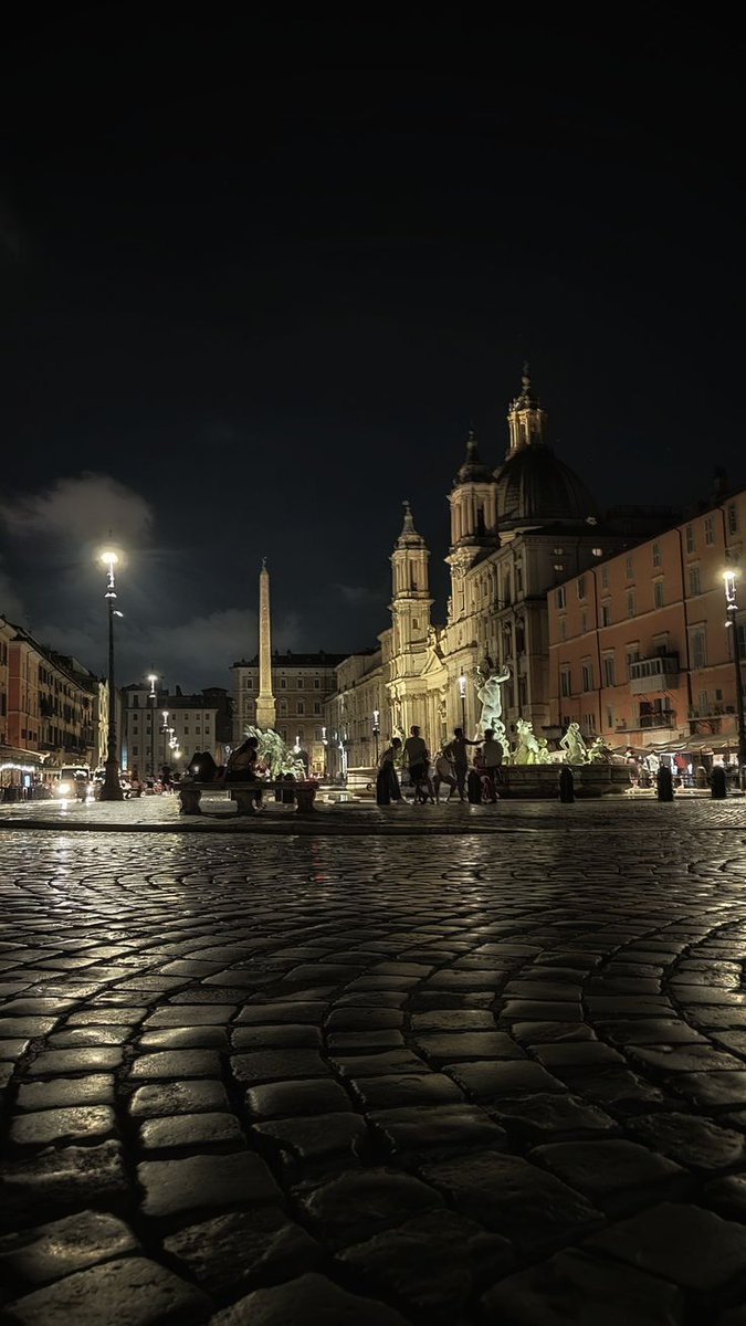 Piazza Navona Roma 💙

#NotturniDiCitta'
#VentagliDiParole

<a href="/VentagliP/">VentagliDiParole </a> 

📷 #Pinterest
