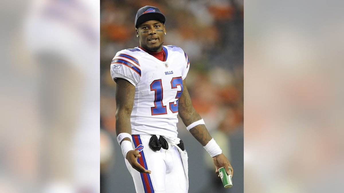 dylan_grant34's tweet photo. @RobbyBerger Stevie Johnson https://t.co/4f2CKX1K7m