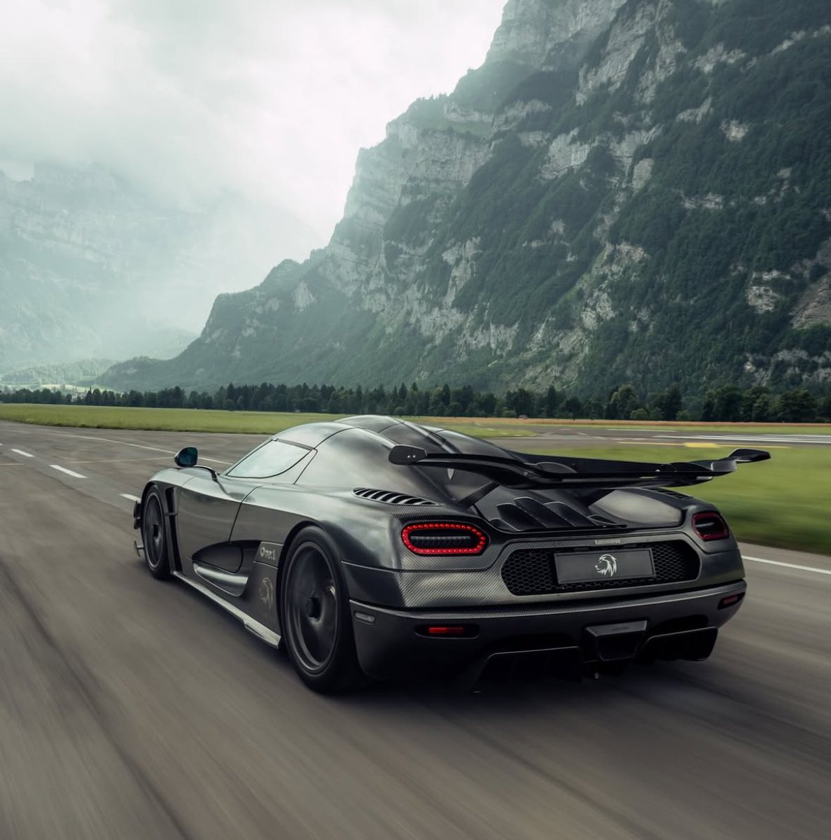 LuxuryCars365's tweet photo. https://t.co/cRmj3bvk2Y