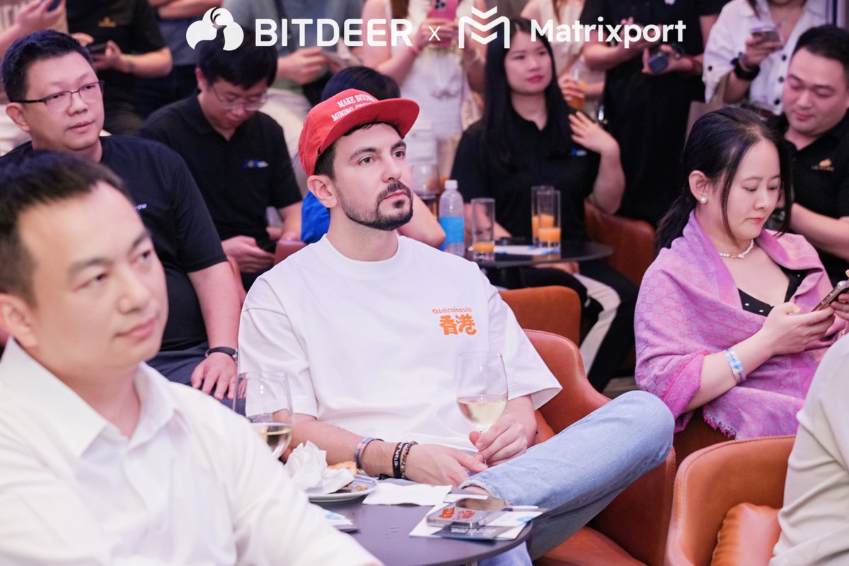 BitdeerOfficial's tweet image. We came. We mined. We toasted. 🥂
Harbor Night in Hong Kong was everything we imagined — and more. 🇭🇰
Thanks to everyone who joined us!
Singapore, you&apos;re up next. 🇸🇬
#BitcoinMining #SEALMINER #Bitcoin #BTC #HongKong #Singapore
