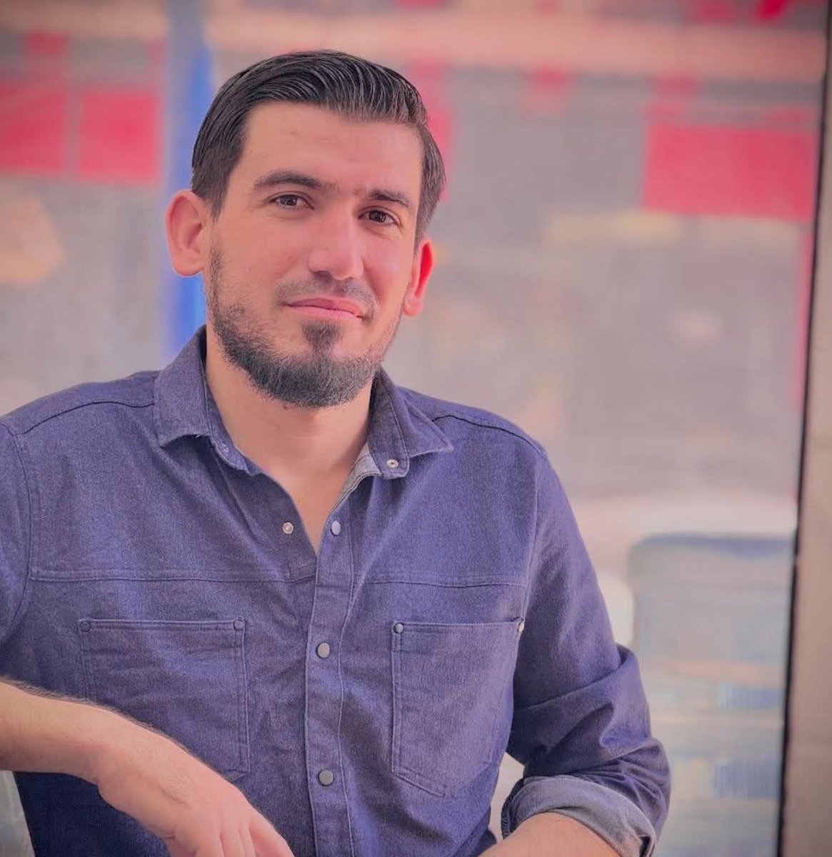 رحمك الله يا بطل كان يحلم أن يزيل خطر الألغام في سوريا حتى آخر لغم منها .. 
بشار العمر أبو عمر ارتقى شهيدا بانفجار واحد من هذه الألغام أثناء عمله على تفكيكه.