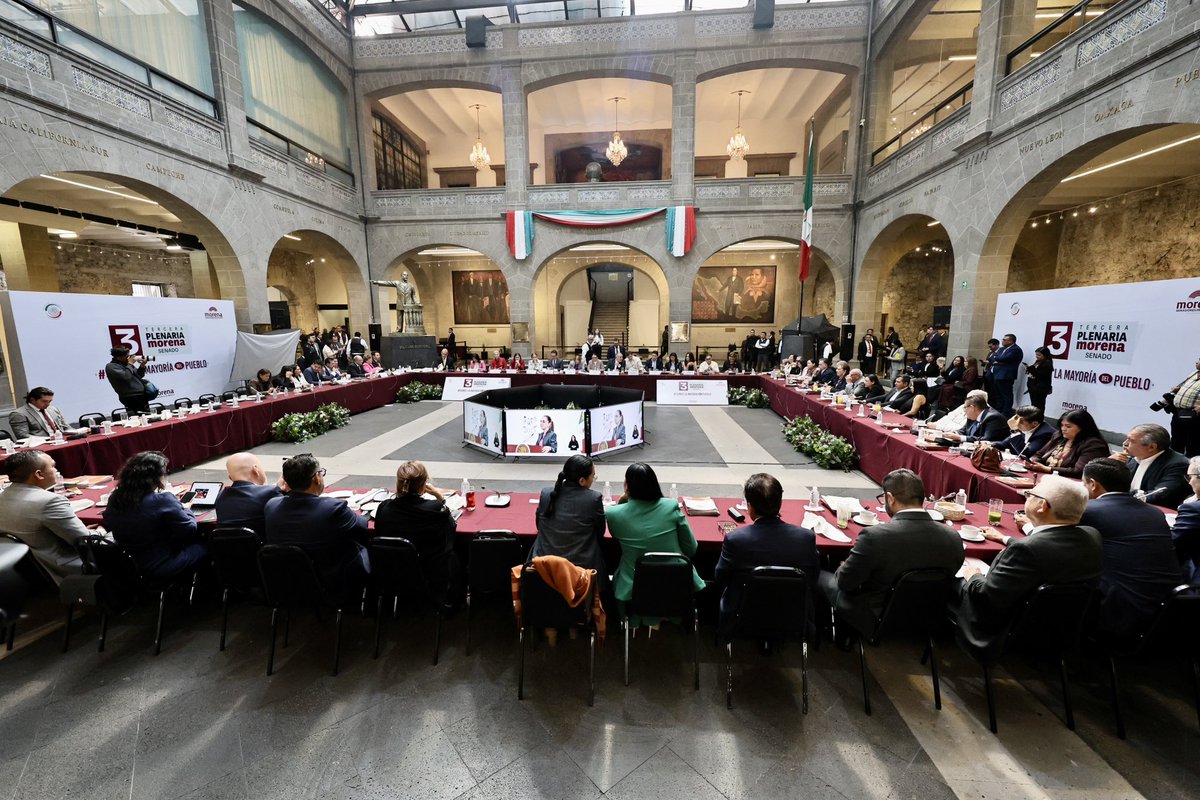 Agradecemos la invitación de <a href="/MorenaSenadores/">Senadores Morena</a> a su 3a plenaria. 
Con unidad, convicción y trabajo seguiremos construyendo juntos el país que el pueblo de #México merece. 🇲🇽 <a href="/Claudiashein/">Claudia Sheinbaum Pardo</a> <a href="/adan_augusto/">Adán Augusto López H</a> <a href="/fernandeznorona/">Fernández Noroña</a>