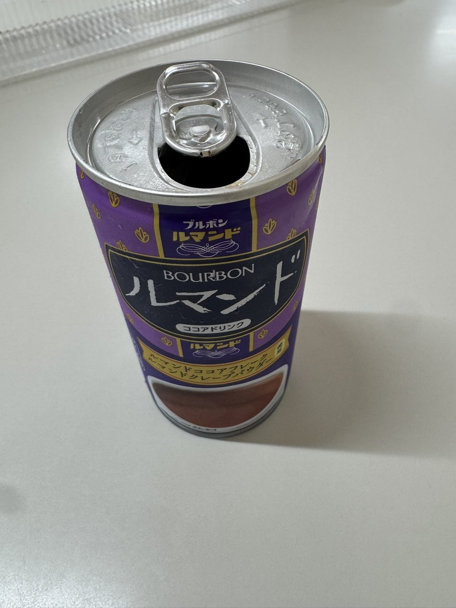 耳穴にブラジリアンワックス tweet media
