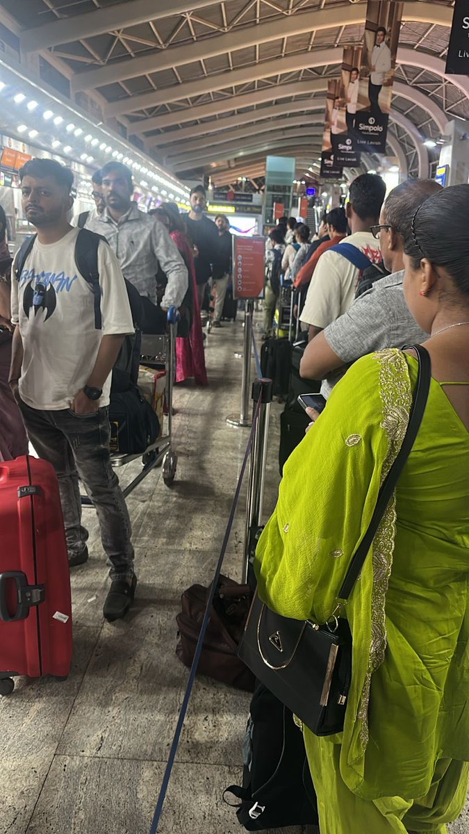 Amit15Singhi's tweet photo. How do you complain in an airport? @AkasaAir your team can be slightly more accommodating and there has to be a better way to manage chaos
#airportscene #t1mumbai #mumbai https://t.co/8tkWNVyTrR