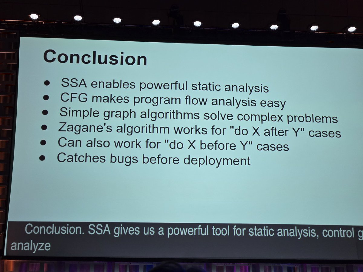 It's lightning talk time at Gophercon! First talk is about using SSA and control flow graphs for finding e.g. session leaks in the Cloud Spanner SDK #GophersUnite