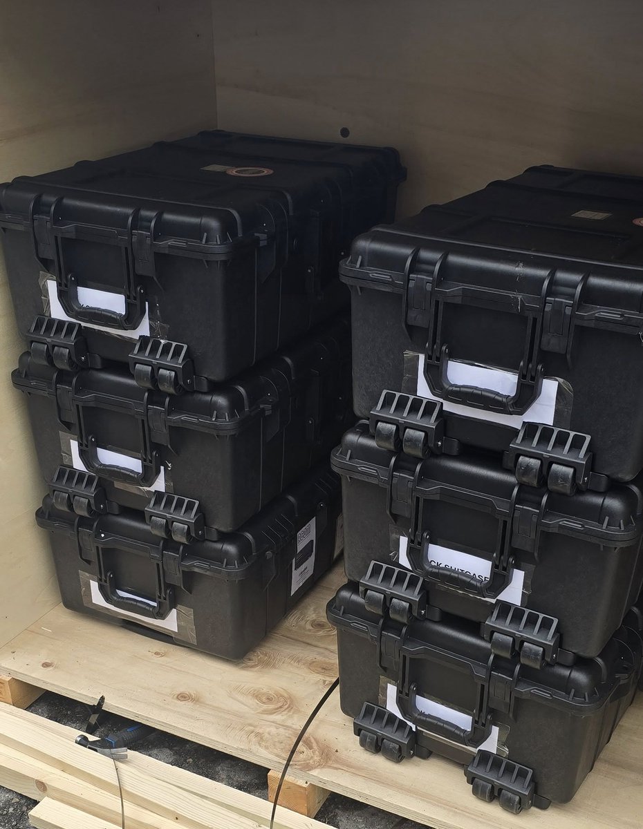 DX World.net tweet media