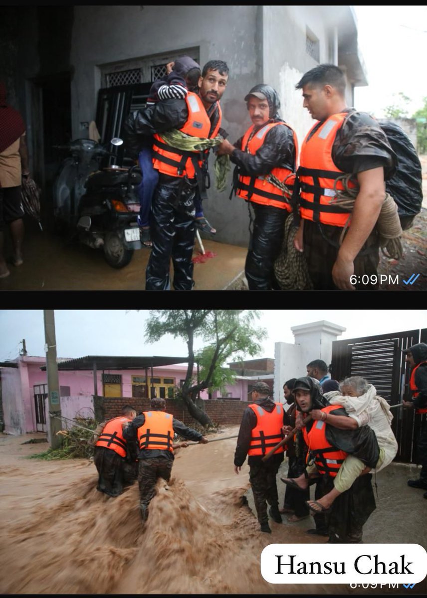 westerncomd_IA's tweet photo. #FloodRelief
#AidToCivilAuthorities
 
Flood Relief Columns are working tirelessly round the clock, braving mud, strong currents, and heavy rains to save lives
  In a critical air rescue  operation seven BSF women constables were airlifted from Nikka BOP
  #IndianArmy soldiers embody spirit of - Service Before Self. 

@adgpi
@prodefencechan1