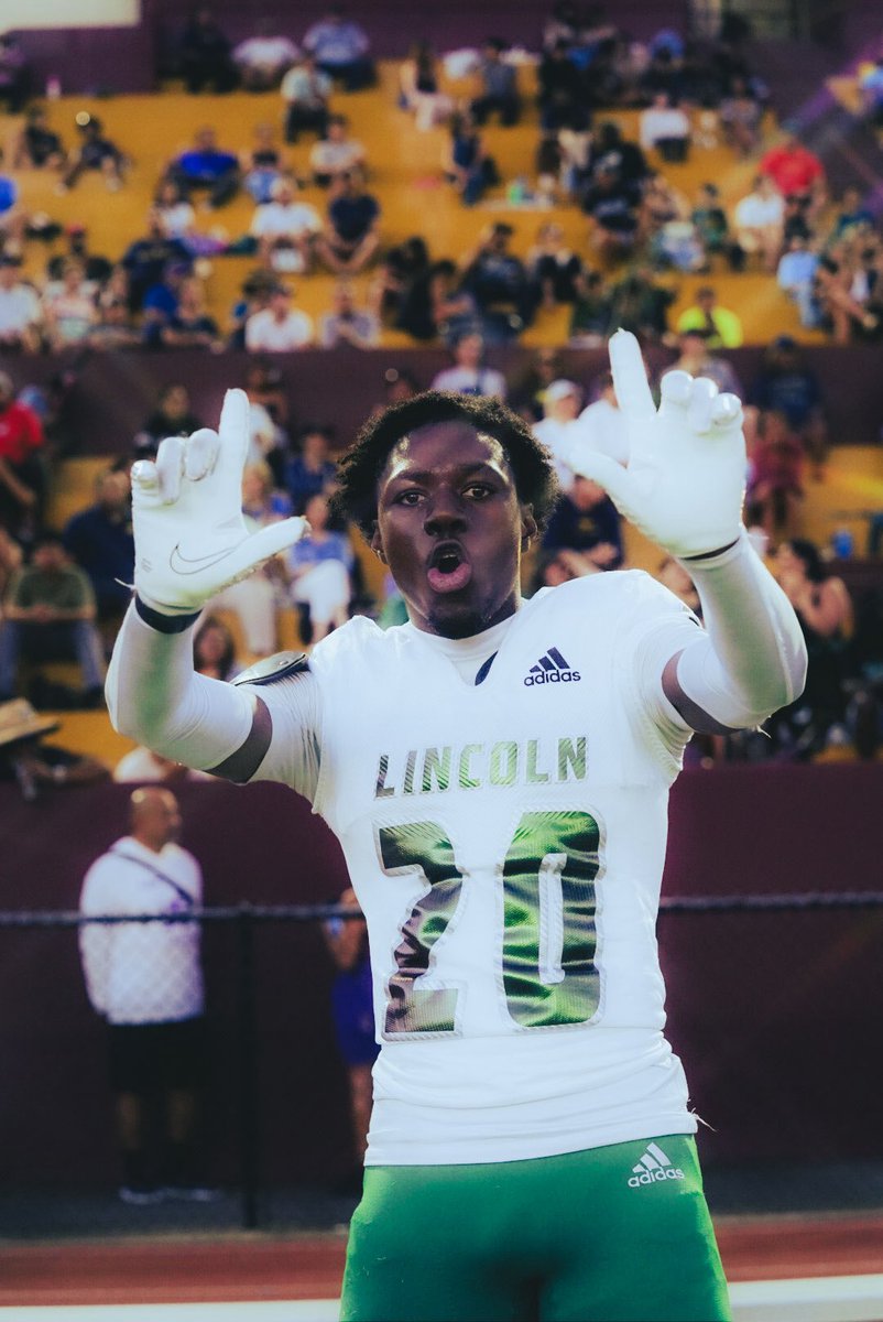 3 ⭐️ CB Clarence Tucker tweet media