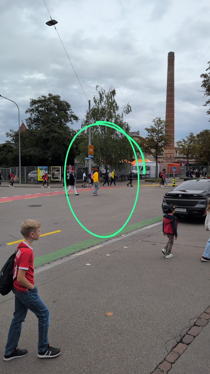 Mondo duplantis, pel carrer.