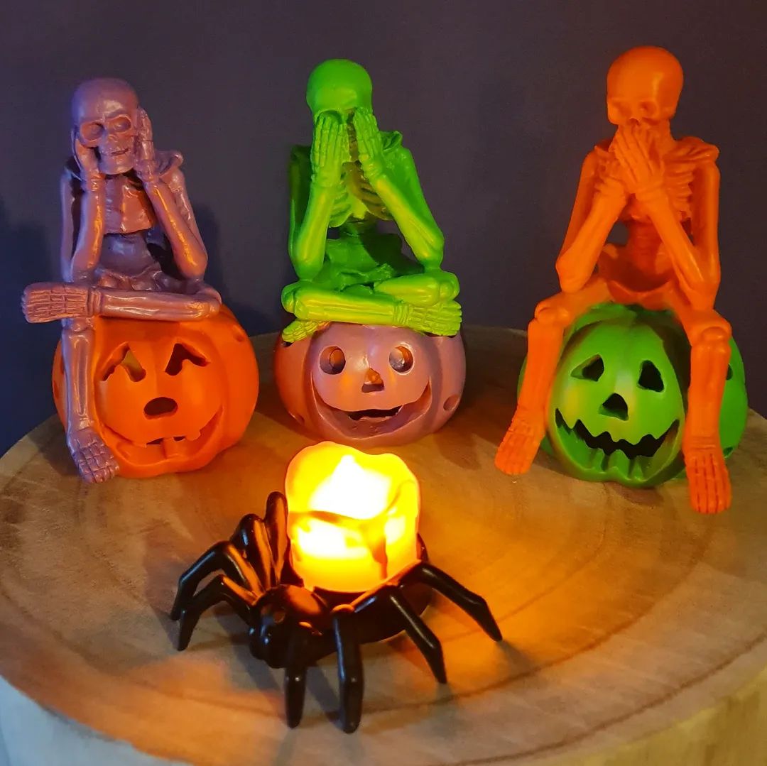 🖤🤎🧡💛 Hear no evil, see no evil, speak no evil 🕷💀🎃🕯