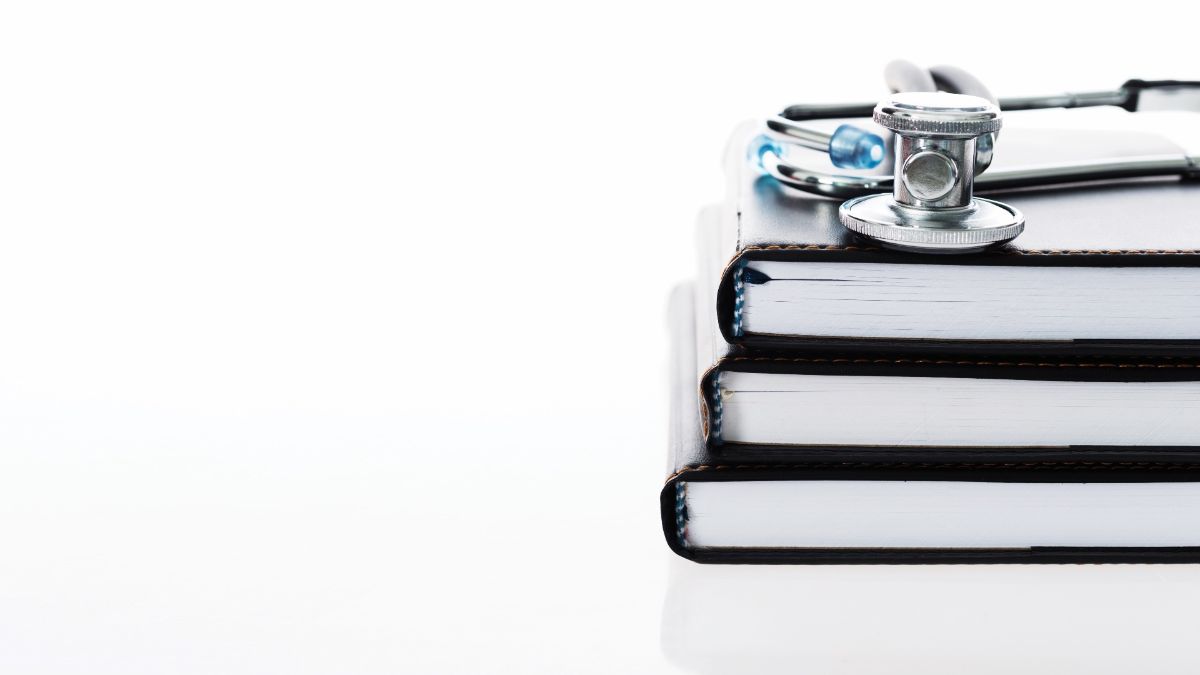 Cosmedicon's tweet photo. Aesthetic Medical Practitioner eNews - 29 August 2025 | Swipe, filter, scalpel | Maximise your ROI | Hydrafacial for winter skin health - https://t.co/cm03nGJHXp https://t.co/A6cAdtk0YQ