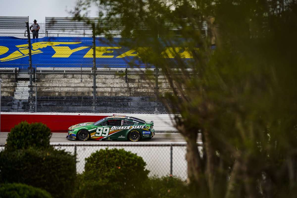 QuakerState's tweet image. Last time at Darlington, the stripe was earned. Here’s to chasing a fresh one this weekend. 🫡🏁