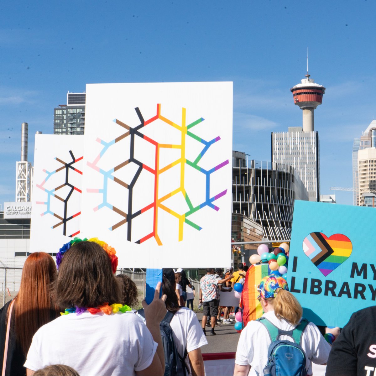 calgarylibrary's tweet photo. This Pride Week, celebrate with a playlist that amplifies 2SLGBTQIA+ voices through music. Listen at: https://t.co/u8k1tysdQj
#CalgaryLibrary #CalgaryPrideWeek https://t.co/DCKP3fCyle