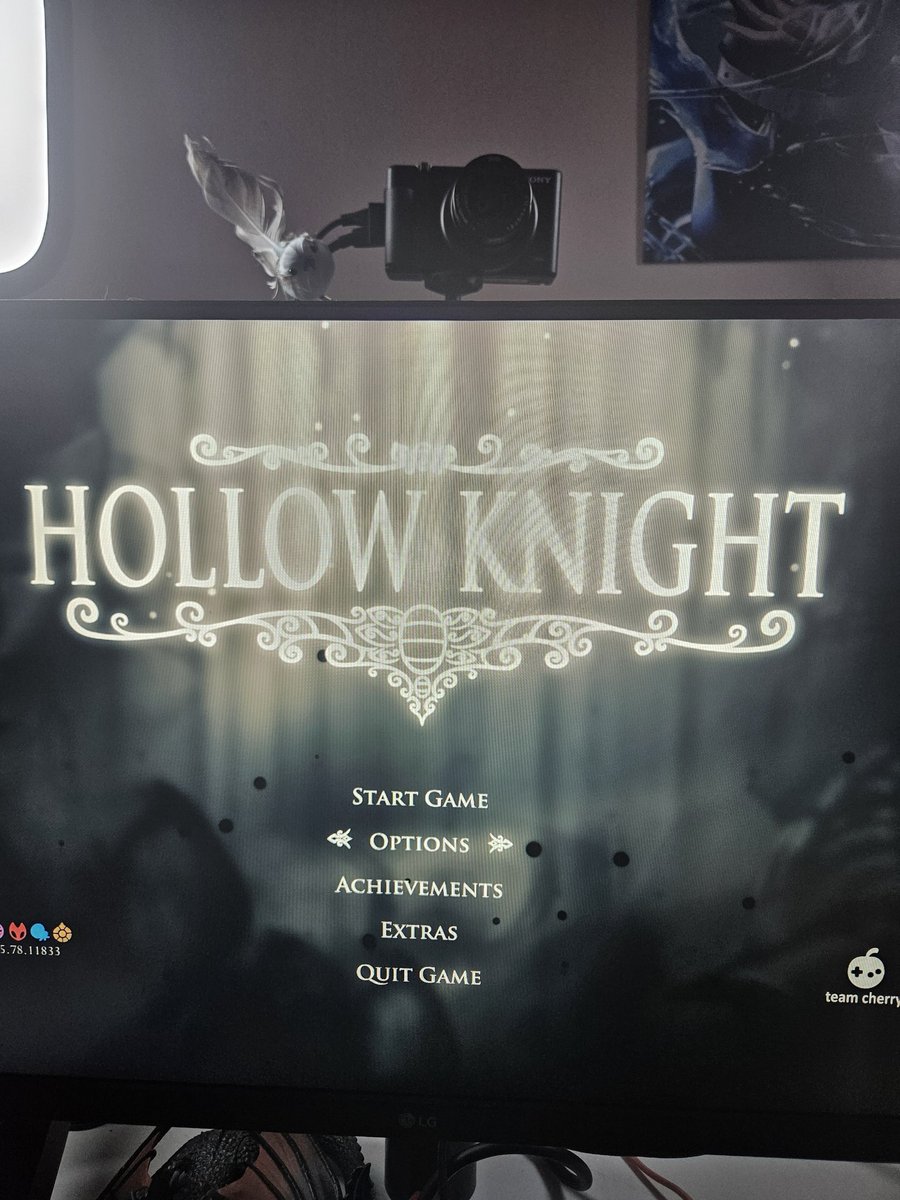 CadetGrumpyDuck's tweet image. I am LIVE playing Hollow Knight for the first time ever ... what could possibly go wrong? 🤣 
twitch.tv/cadetgrumpyduck