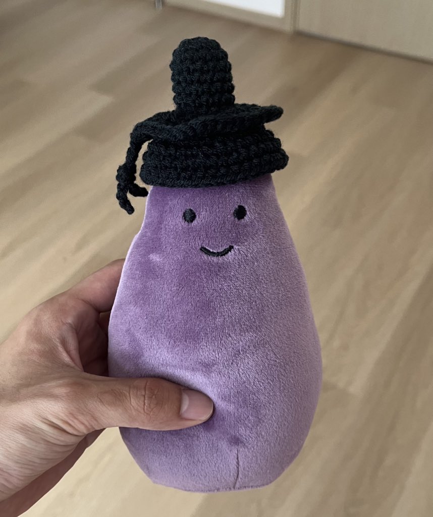 Say hello to this refined gentleman

Monadio.