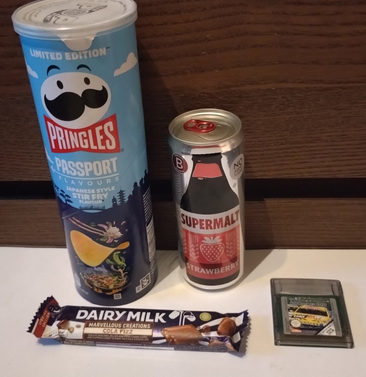 clear3st's tweet photo. While out with a friend I bought some more snacks for the weekend and a Gameboy colour game that will be added to my collection☺️
#Nintendo #GameboyColour #Gamecollector #DairyMilk #Pringles #Drink #Clear3stSpy https://t.co/HHG06gaxt7