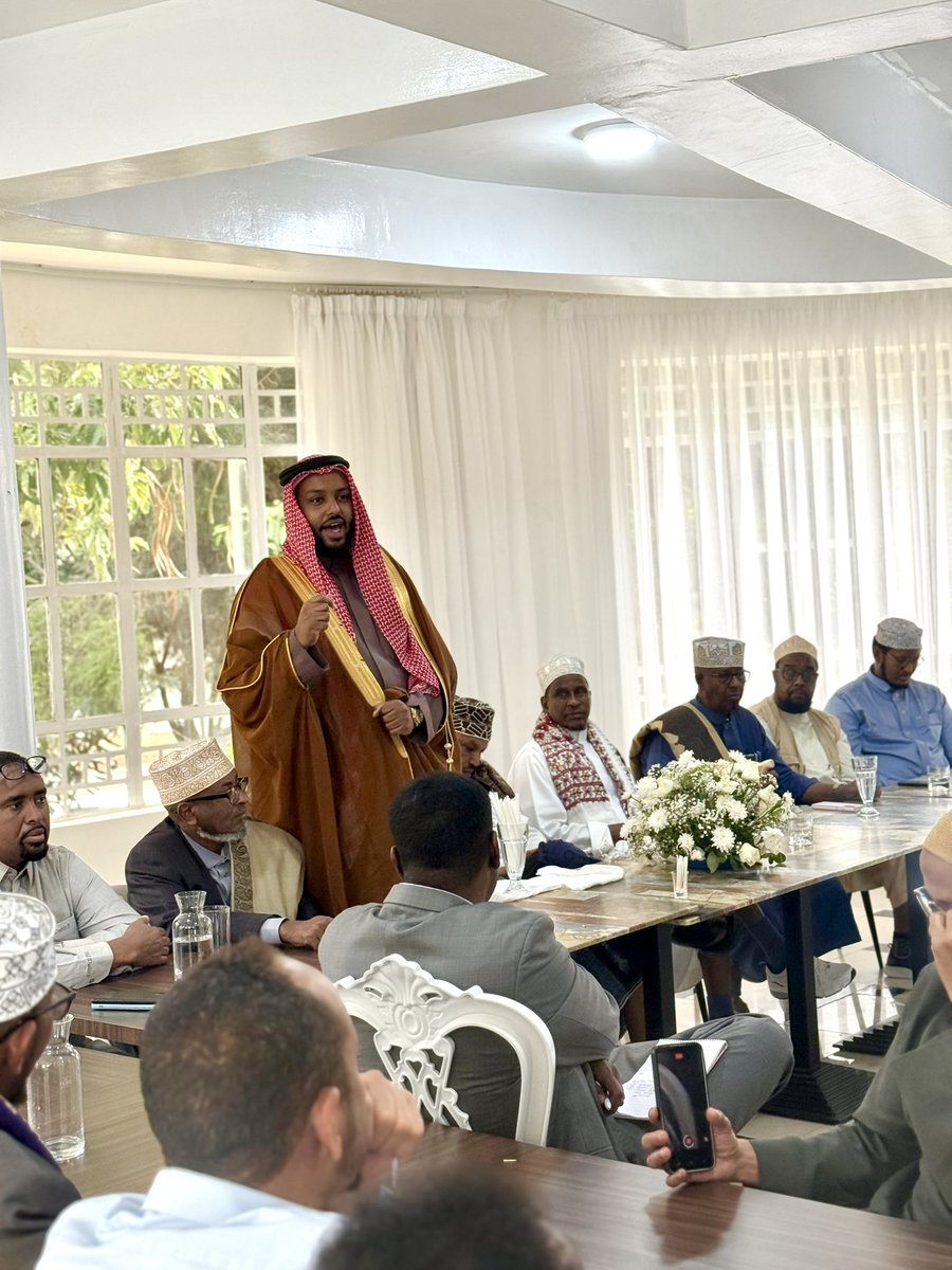 SuldanIsahaqi's tweet photo. التقينا اليوم بأبناء الجالية الإسحاقية وقبيلة دِر في نيروبي، حيث أُقيم لنا حفل استقبال نظمته الجالية من أبناء الشيخ إسحاق (الإسحاقية) في نيروبي – كينيا.

ونتوجه بخالص الشكر والتقدير على حفاوة الاستقبال وحرارة الضيافة

Waxaan maanta aanu kula kulannay dadweynaha Isxaaqiya iyo qoomiyadda Dir ee Nairobi, waxaana naloo qabtay xaflad soo dhawayn ah oo ay soo agaasimeen Jaaliyadda Reer Sheekh Isxaaq (Isxaaqiya) ee Nairobi, Kenya iyo Xildh Kamal Hassan.

Waxaan si kal iyo laab ah uga mahadcelineynaa soo dhoweyntii wacnayd iyo martiqaadkii diirran.