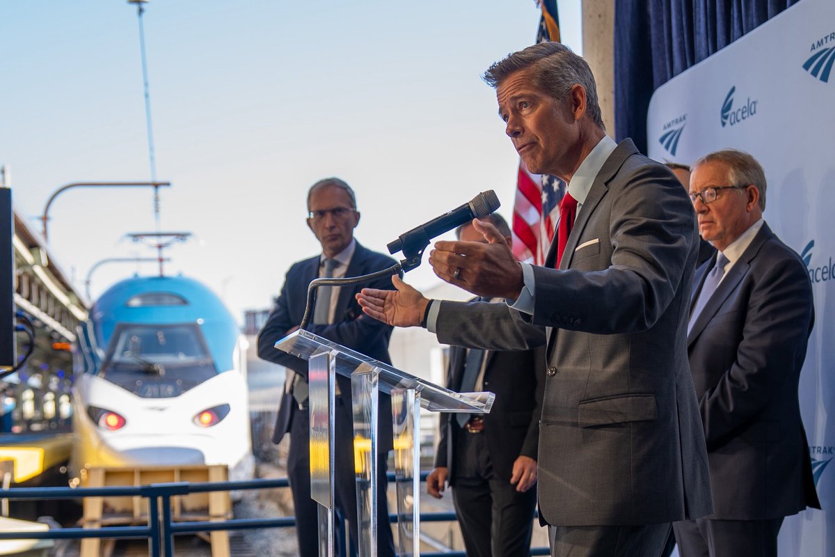 SecDuffy's tweet image. Yesterday was quite the ride!

We launched the new Acela AND announced our plan to reclaim management of Union Station. 

🇺🇸MAKE D.C. SAFE AND BEAUTIFUL AGAIN 🇺🇸