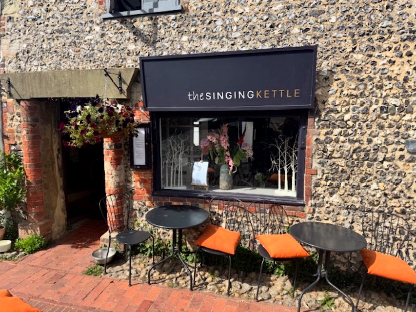 THE SINGING KETTLE - ALFRISTON

The Singing Kettle Tea Room received a Recommended rating following the visit on the 21 August 2025 by The Reverend Joe Ellis.

Click the following secure link to read the review and view photos:

tea-room-guide.org.uk/thesingingkett…
.
.
.
#alfriston