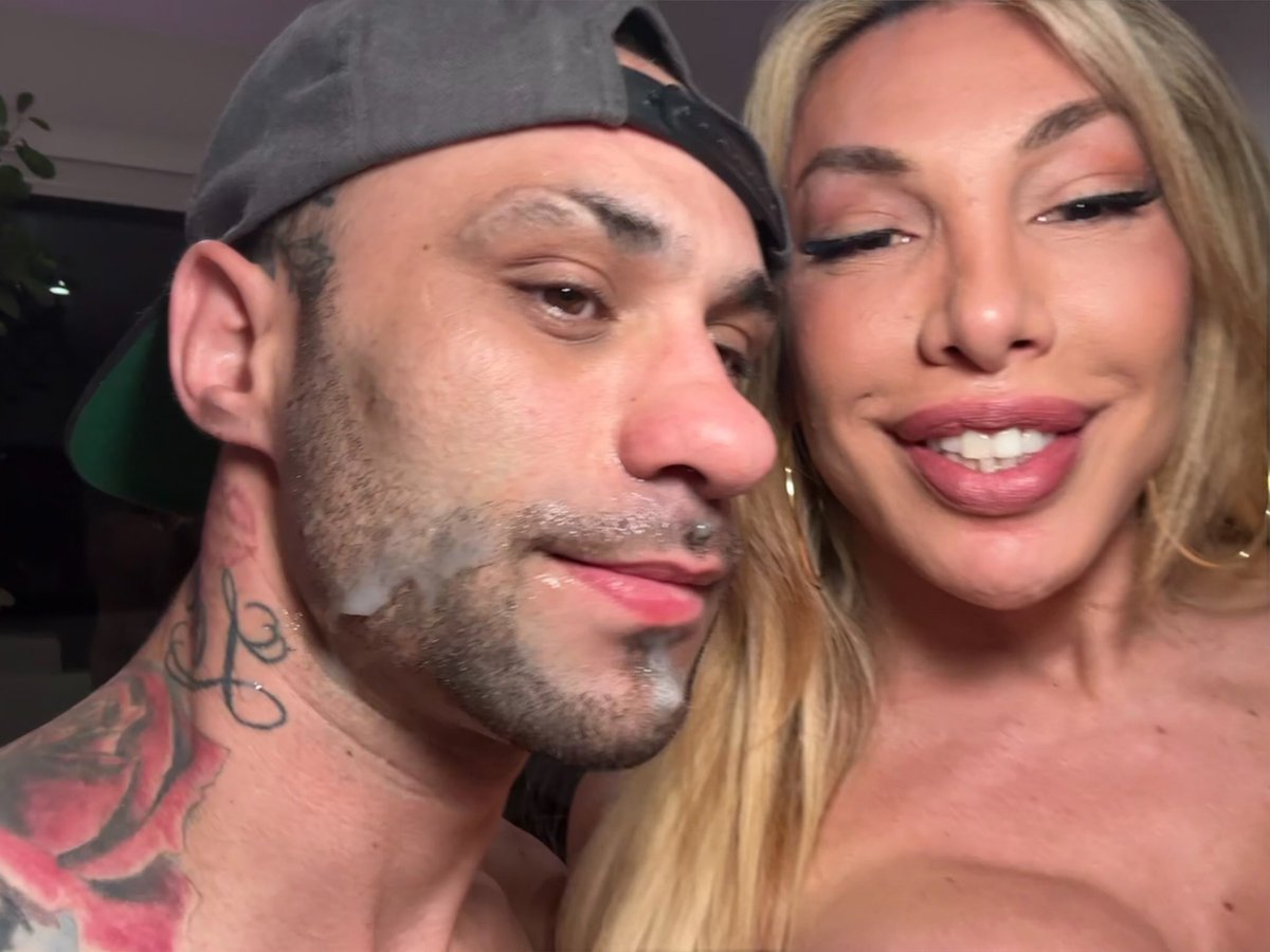 evaparadisxxx's tweet photo. I have the best skin care to give u, retweet if u would like to know what it is  or do u know already whats the secret ingredient?🤔🧐🧐🤔
https://t.co/DjongRvbNf https://t.co/W7h8k2DXdM
