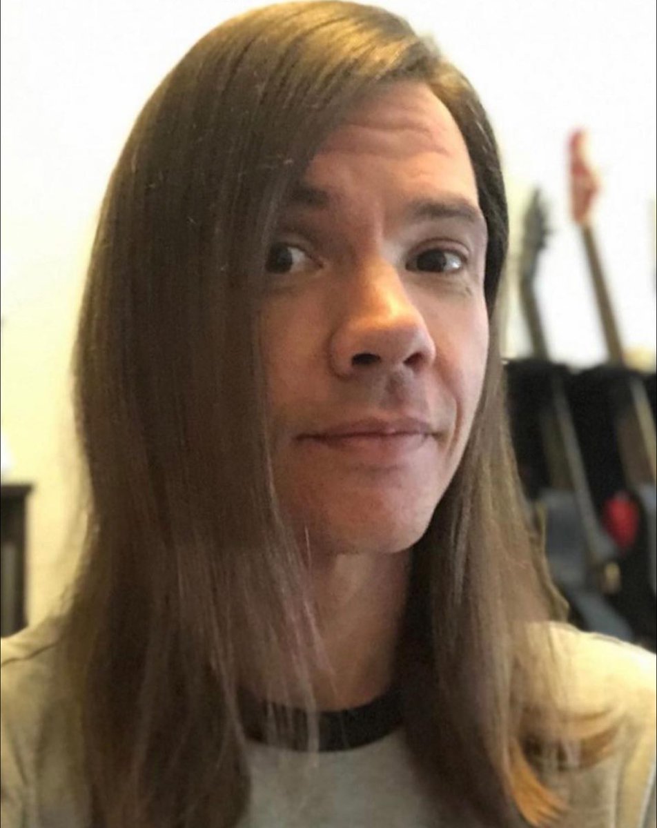 Victor Bigham πΊπΈ (@ravious101) on Twitter photo Singer Ronnie Winter says βIf you voted for Donald Trump, do not come to my shows.β Singer Ronnie Winter says βIf you voted for Donald Trump, do not come to my shows.β