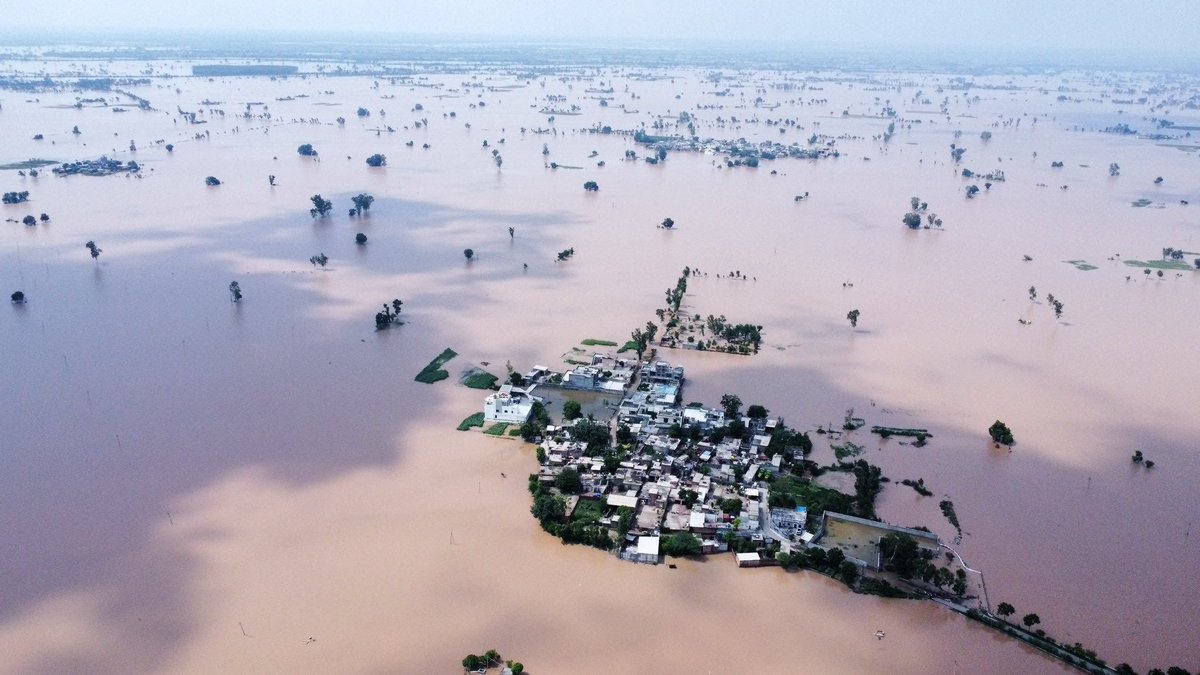 BaazNewsOrg's tweet photo. An analysis of @narendramodi's X account shows that the Prime Minister of India has made no official statement about the devastating floods in Punjab. 

Sikhs have been left to mostly launch rescue missions and defensive works on their own as govts fail to respond to the crisis. https://t.co/w4l1VI1c5O