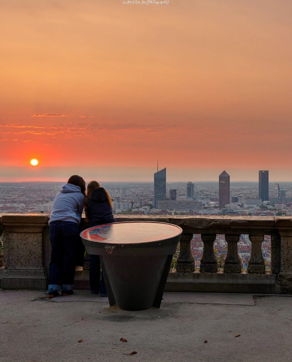 Lugdunum Ô SunMum 🦁 🔅

Par ©️ Ninoversalphotography ( Instagram  /  Facebook )

#Lyon #picoftheday #pictureoftheday #photooftheday #photography #sunrise