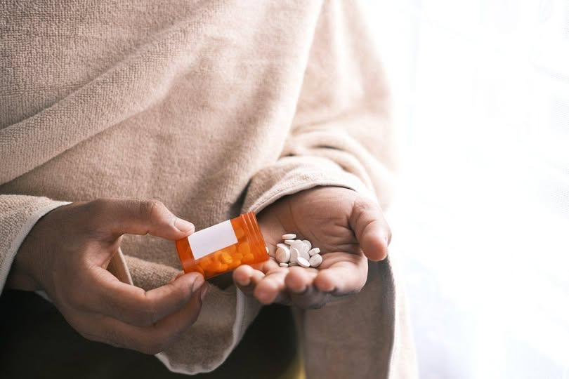 Didyouknowza81's tweet photo. Did you know that painkillers don’t stop the pain, but they trick your brain into thinking the pain is gone? https://t.co/BLRibo8GlE
