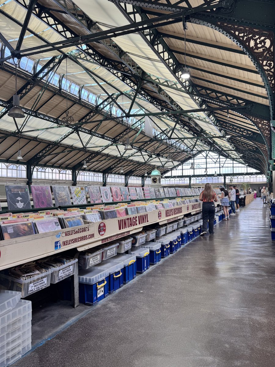 Sharon Van Etten tweet media