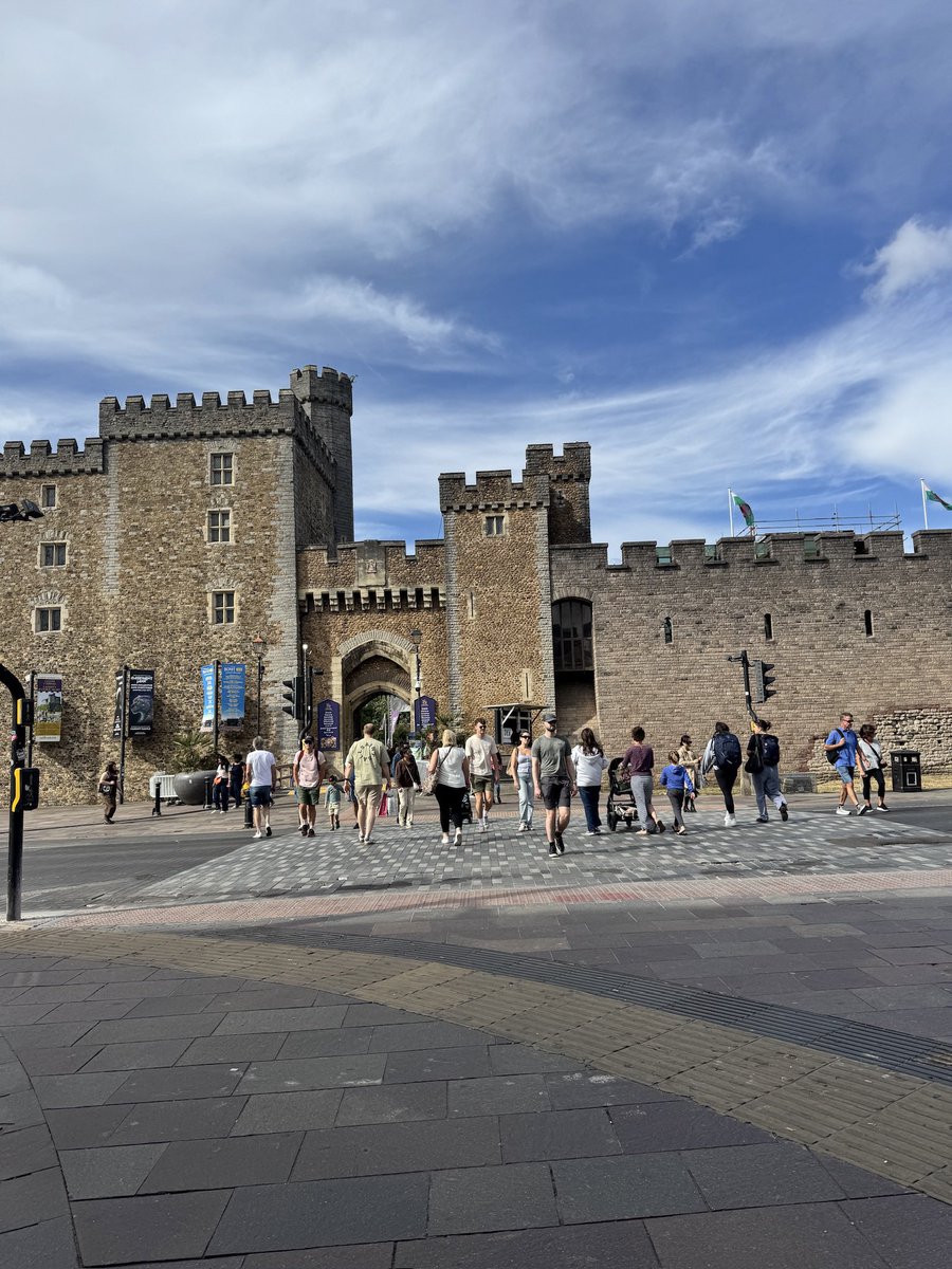 Sharon Van Etten tweet media