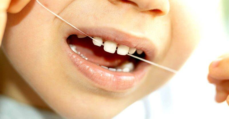 Didyouknowza81's tweet photo. Did you know that scientists have developed a Flos flu vaccine? This means that instead of getting a shot with a needle, you can now eat and floss your teeth to be vaccinated. https://t.co/Ty4hdjxrRF