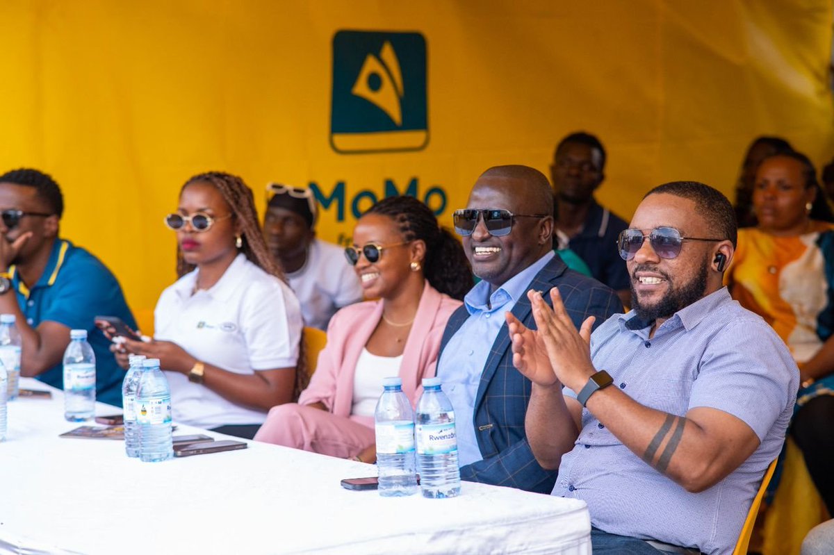TonnySaks's tweet photo. ICYMI:
Earlier today at Akamwesi Mall, @mtnmomoug unveiled #thepowertowin campaign and the all-new MoMo App, while also rewarding the campaign’s very first winner with UGX 10M.
You, too, can win. Simply #Pay, #Borrow, #Invest & do more with you MoMo to stand a chance.
#GetAhead https://t.co/vJwziUTuzs