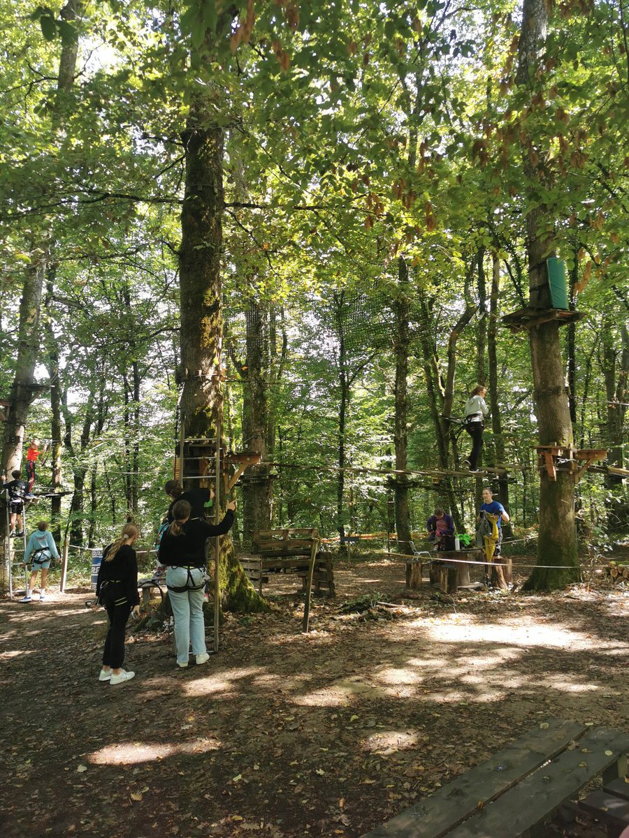 JeanRostandGers's tweet image. Clap de fin de l&apos;#ecoleouverte pour les élèves du @JeanRostandGers après une après-midi à Larresingle et une dernière sortie à l&apos;accrobranche à #aignan ! Une immersion en douceur pour nos futurs 6èmes... @dsden_32 @actoulouse #ecoleapprenante #immersion