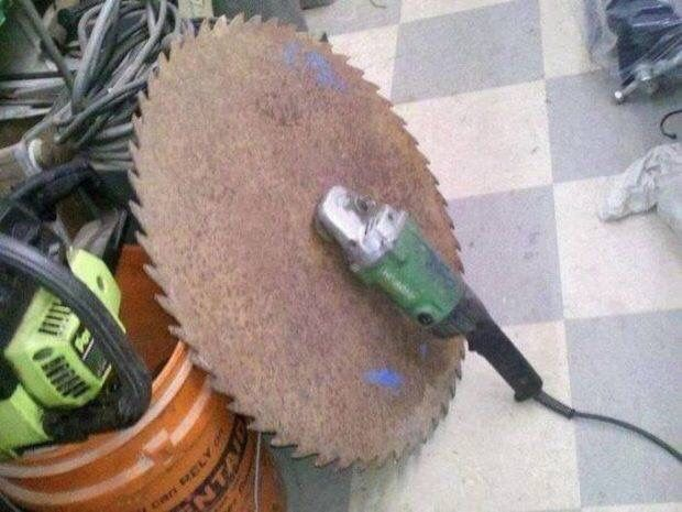 zeroseet_'s tweet photo. trabalhos ja estao sendo executados na reconstruçao dos carros :D https://t.co/NKqkS8N826