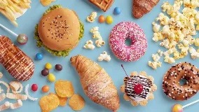 Didyouknowza81's tweet photo. Did you know? A study in Nature Medicine found that cutting out added sugars and ultra-processed foods can boost weight loss and improve overall health. https://t.co/3tYTDYyxWF