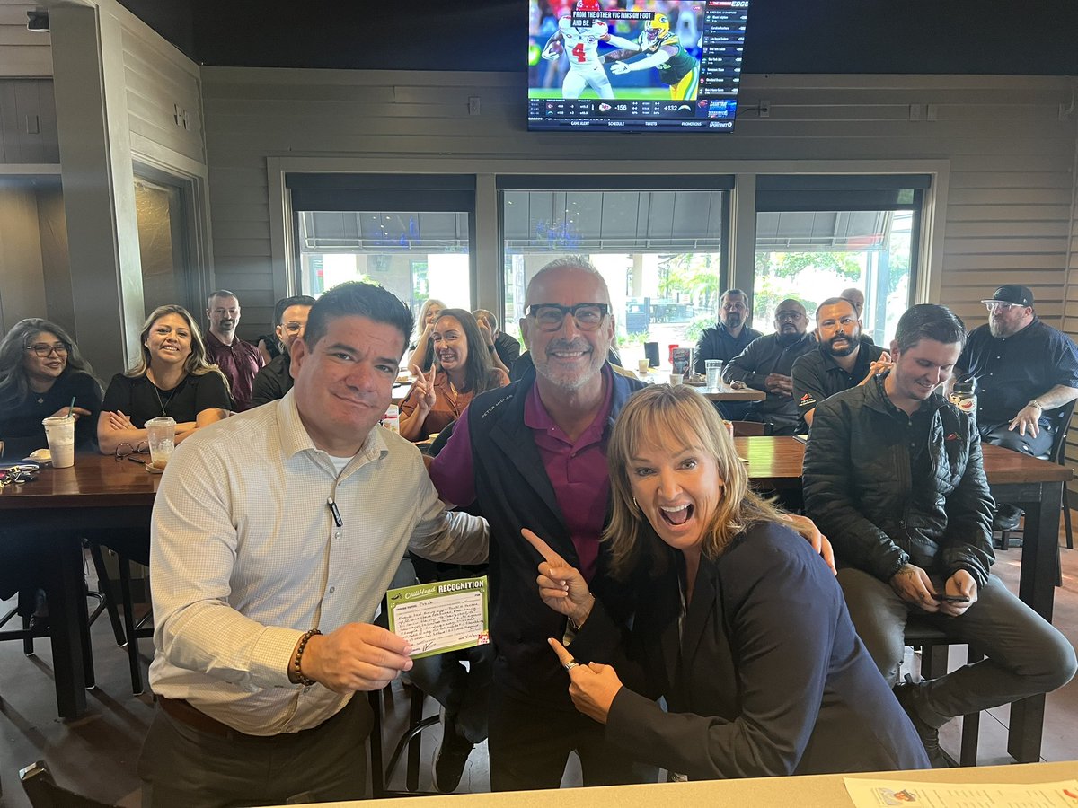 CZRFAZ99's tweet image. Everyone was listening today at Long Beach!!!
A great day had by all.
#WestCoastBestCoast
#ChilisLove
