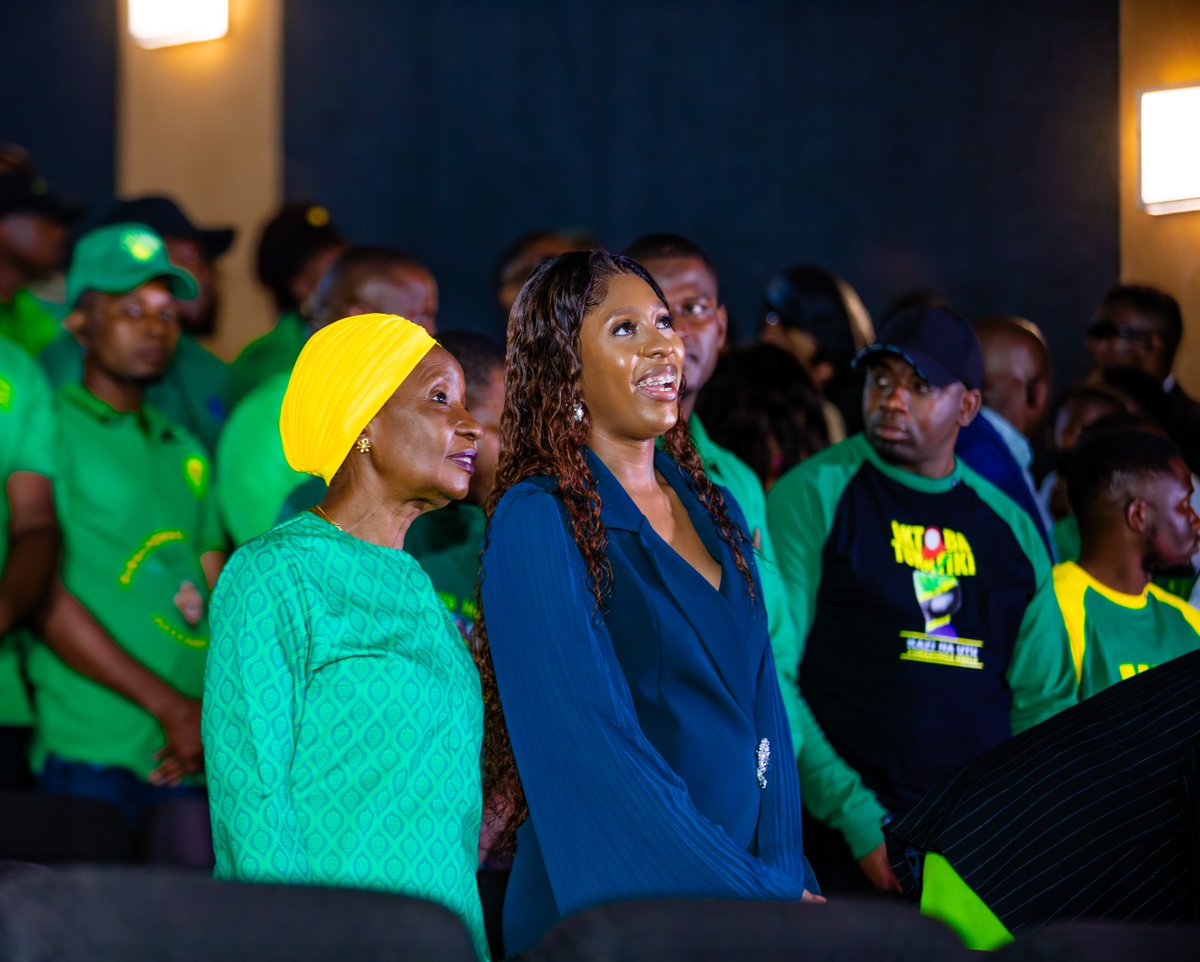 chapo255's tweet image. Nilipenda namna Mina Ally alivyoiongezea thamani documentary ya Jiji la DSM.

Alifanya kazi nzuri sana!

Documentary ipo tayari mjini Youtube.