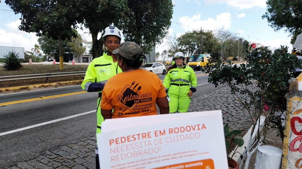 A Arteris Fluminense realizou nesta quinta-feira (28) uma ação itinerante do Viva Pedestre em Campos dos Goytacazes/RJ, do km 81 ao km 78. 🚶🚶‍♀️✅
#ArterisFaz

Confira: arteris.com.br/fique-por-dent…