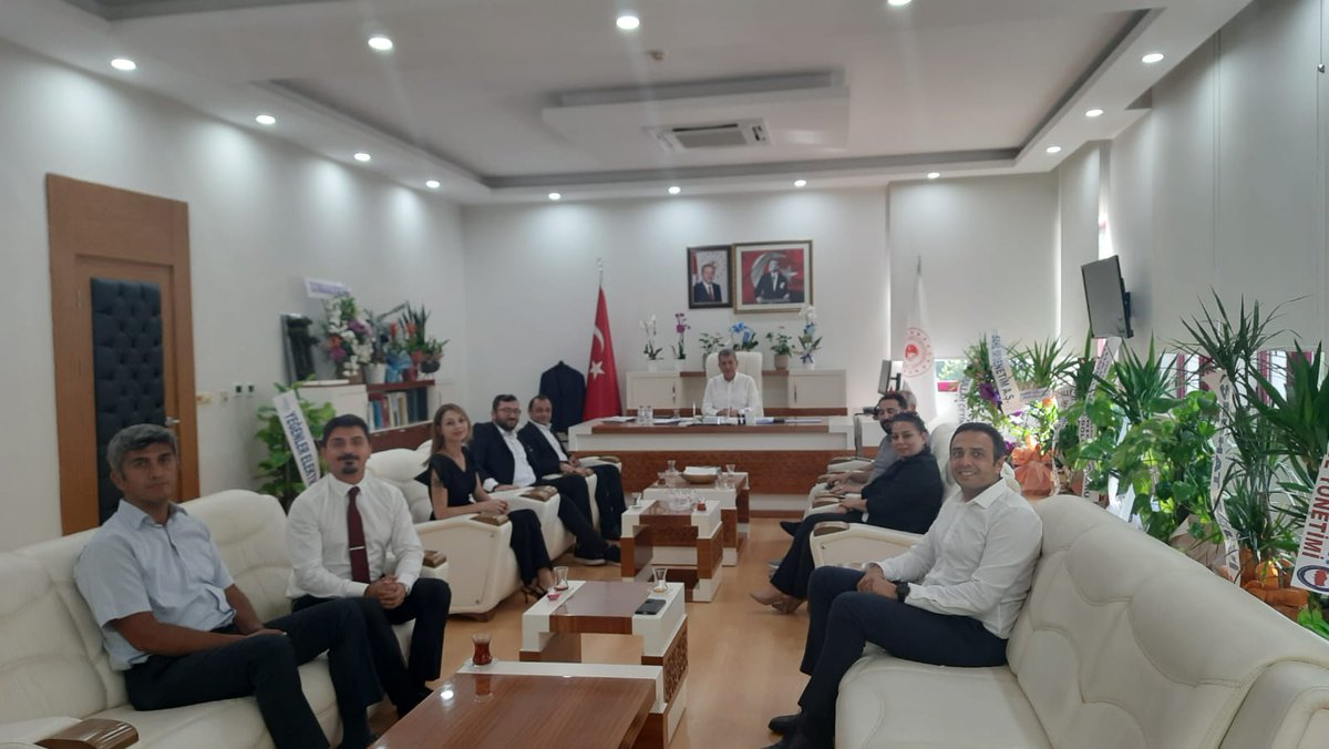 ismailontas06's tweet photo. Çevre Mühendisleri Odası Antalya Şube Başkanı Sn. @hkkdikmen ve yönetim kurulu üyeleri ile İl Müdürlüğümüzde bir araya geldik.

Nazik ziyaretleri için kendilerine teşekkür ediyorum. https://t.co/KhpUuW2Vdm