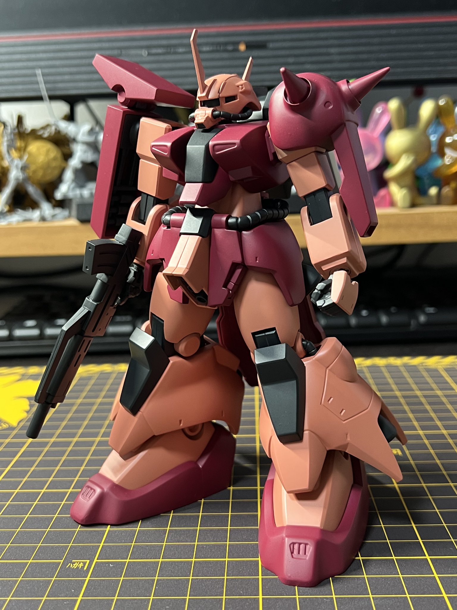 ガンダムコンバージ　塗装　ザクⅢ改（ダントン・ハイレッグ専用機） m86283480209_1.jpg?1726220264