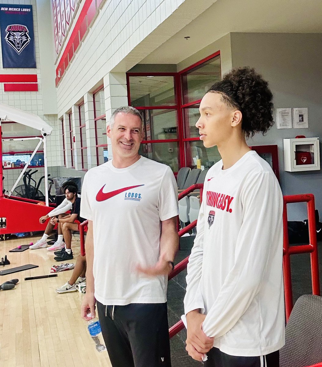 coach_bmase's tweet photo. Shoutout @CoachEricOlen and @UNMLoboMBB for having @BrandonMasonJR1 at UNM today.  Keep grinding and enjoy the process @AlbuquerquePrep @AbcSpotlightNM @PrepHoops_NM @Coach_DGary @KJ_Ford4 @CoachChrisPerez @JTRock12 #NewMexicoStrong @CoachMRUNMLOBOS @BrooklynEsq @GeoffGrammer @krqesports @RL_Hoops @jstrong_20 @VerbalCommits @247Sports