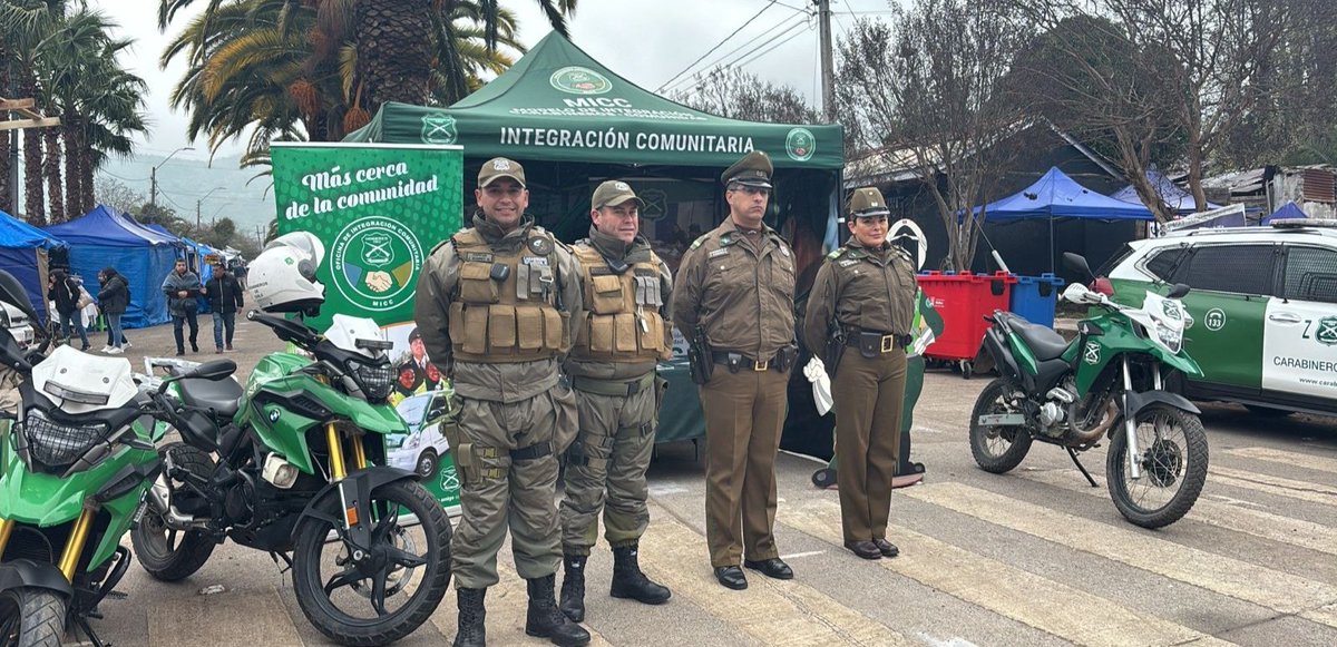 carab_ohiggins's tweet image. Desplegados en puntos estratégicos del Santuario de Santa Rosa de #Pelequén y sus inmediaciones, se encuentra @carab_Ohiggins para que esta fiesta religiosa se desarrolle con tranquilidad y seguridad para los feligreses, comerciantes y la comunidad. 
#OrdenyPatria