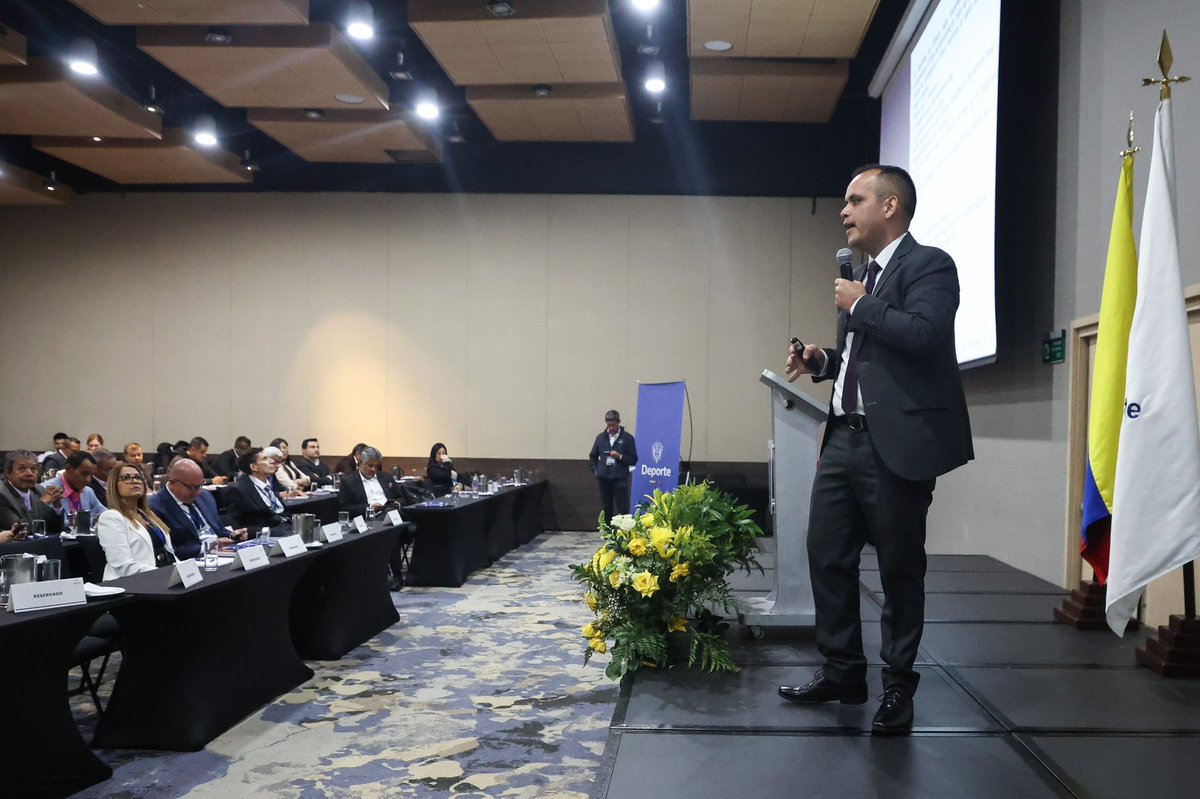 💬 Tras la instalación del Encuentro Nacional de Federaciones, comenzó la agenda de trabajo, que incluye ocho temas programados.