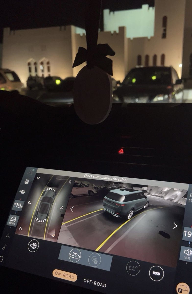 #مساء_الخـير.
 ᴳᵒᵒᵈ ᵉᵛᵉⁿⁱⁿᵍ·· 10: 30 ᵖᵐ 
••

" عسى كل الليّالي صبحها دايم يشع النور " .🦋