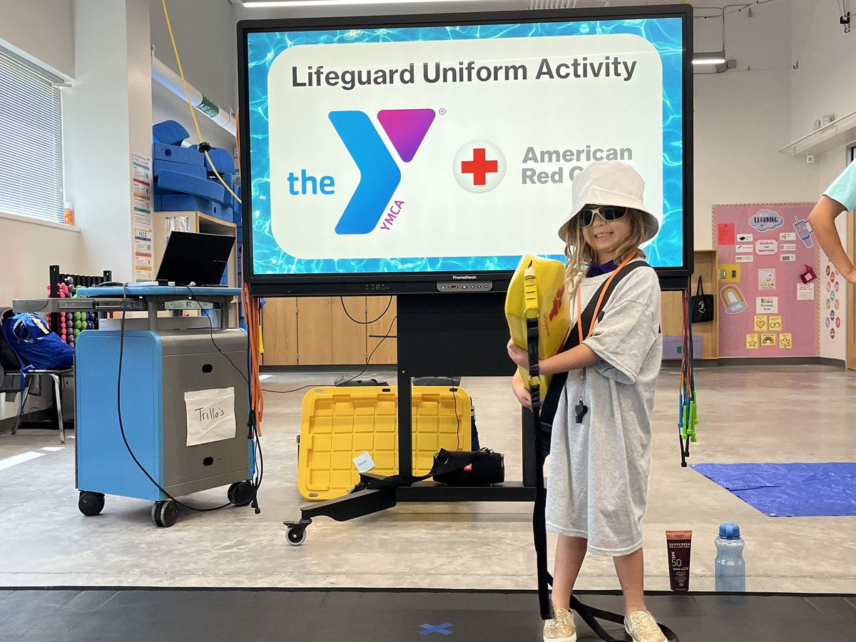 TrilloMayra's tweet photo. @SolarSTEAMGirls had a great time with the @ymca learning about water safety! @HPEDallasISD https://t.co/hNm4HtgMUj